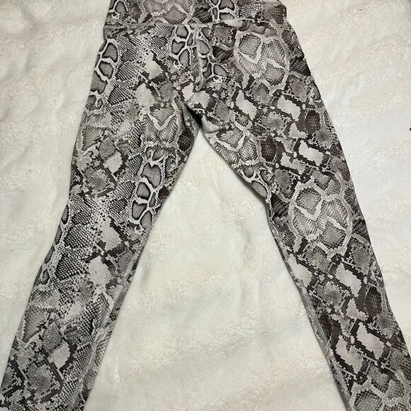 Victoria Secret Snake Print Leggings - Picture 3 of 4